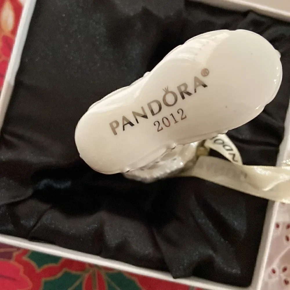 EUC‎ Pandora Unforgettable Moments Ornaments with box includes all 3